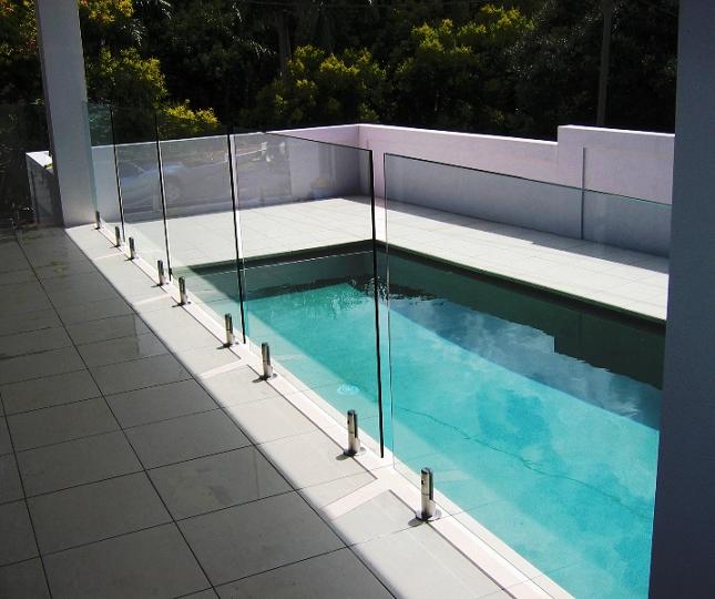 China Frameless Glass pool fencing